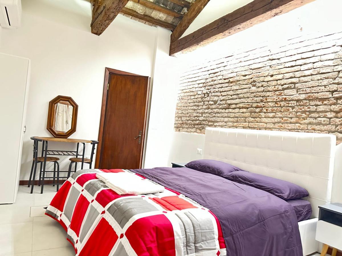 Venice Rainbow Apartments San Zaccaria Екстериор снимка